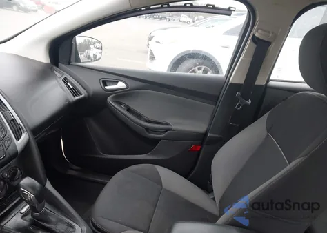 2014 Ford Focus Se z USA, uszkodzony, nr VIN 1FADP3F29EL268953